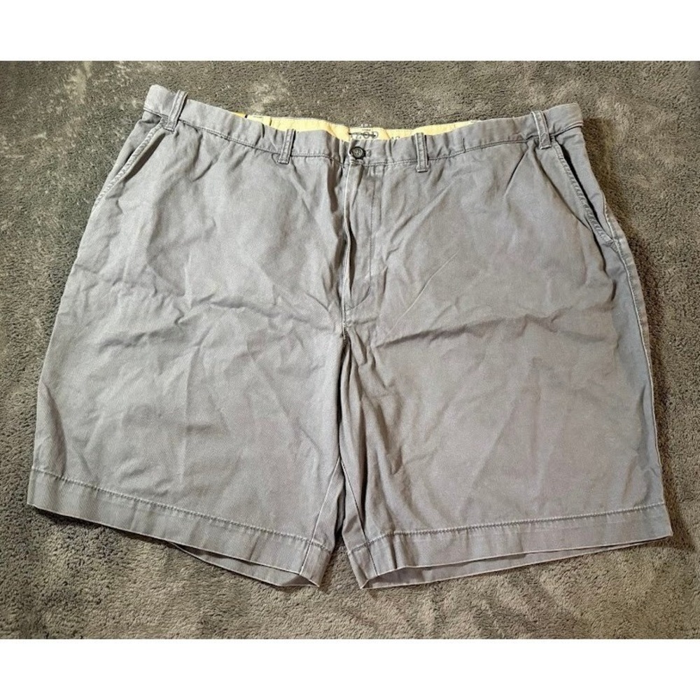 Izod Saltwater Men 48X9 Gray Cotton Flat Front Chino Shorts Relaxed Fit NWOT